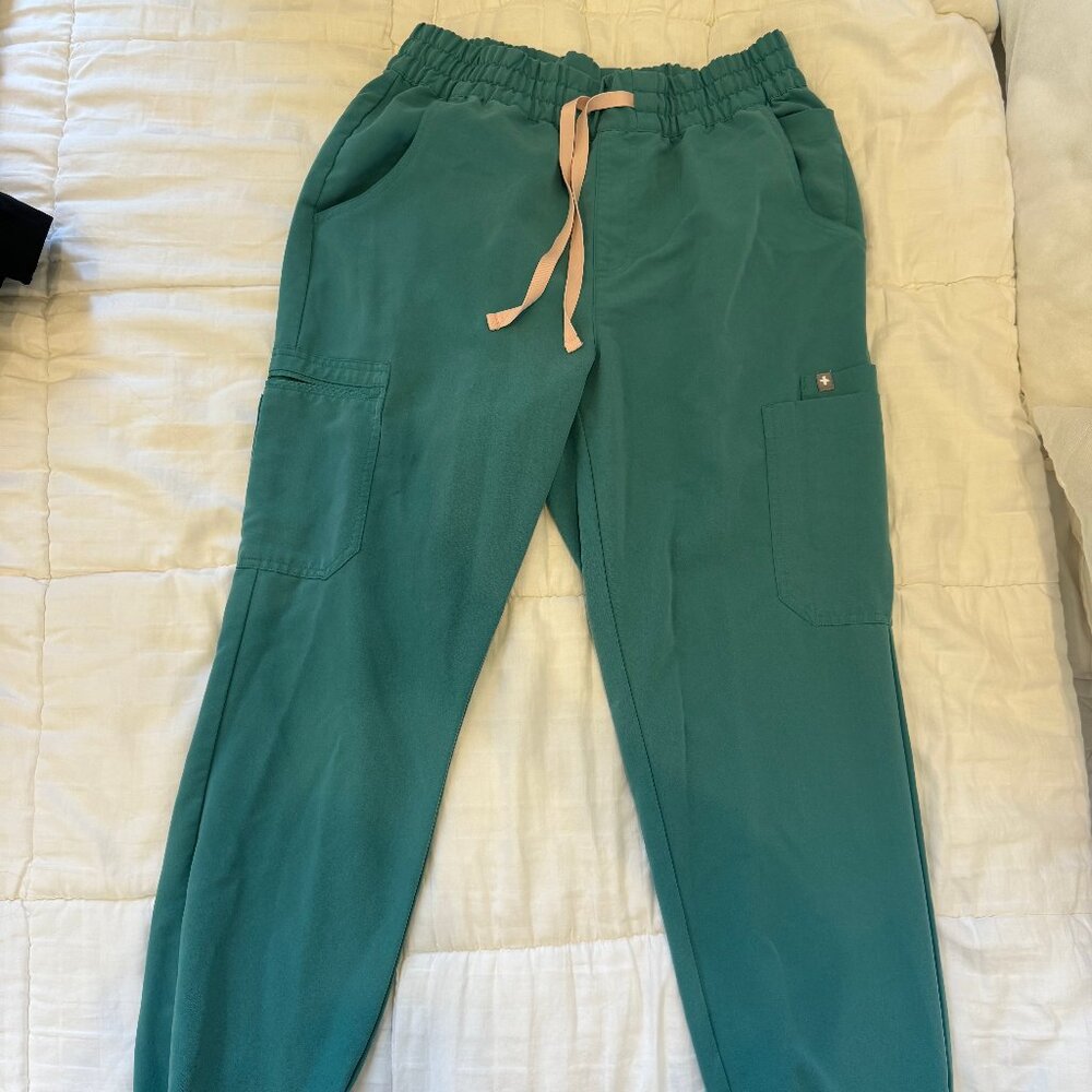 Green / Blue Figs Scrubs - Medium Top, Medium Tall bottoms